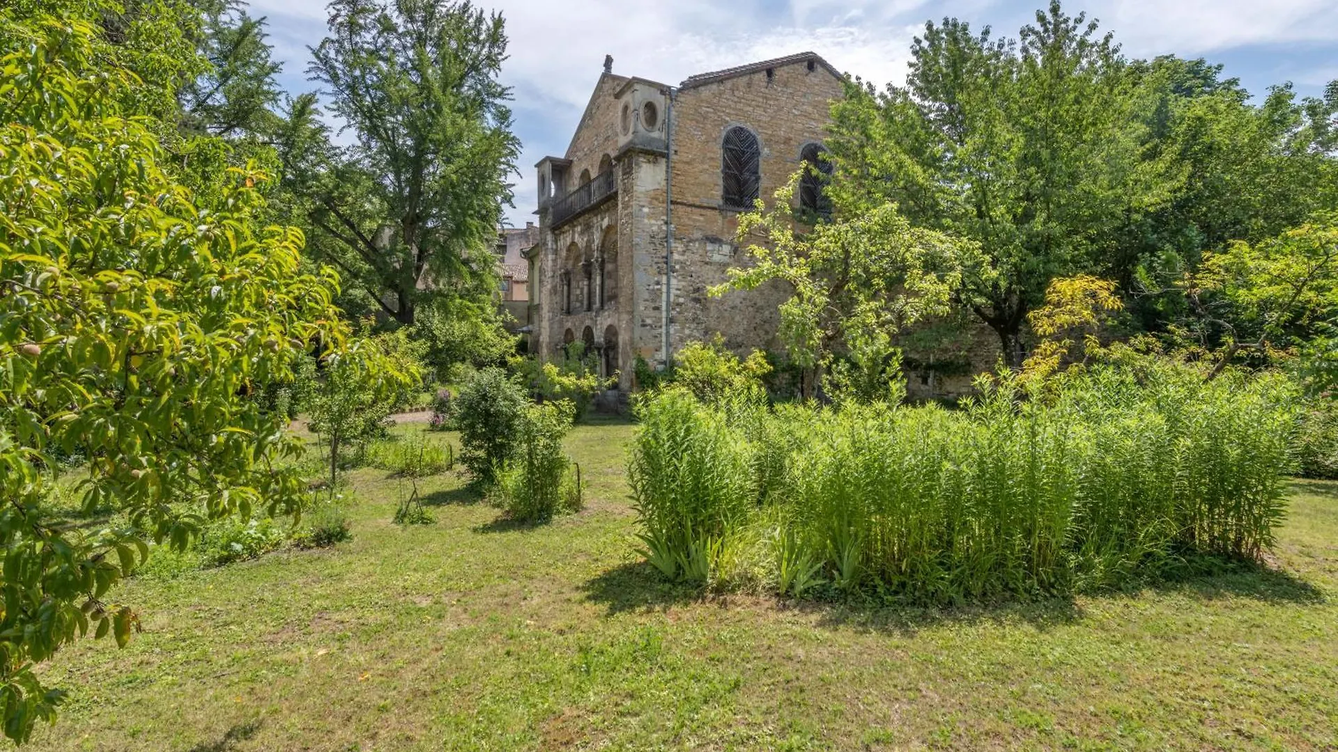 Les Suites De L'Ile Barbe Lione Francia