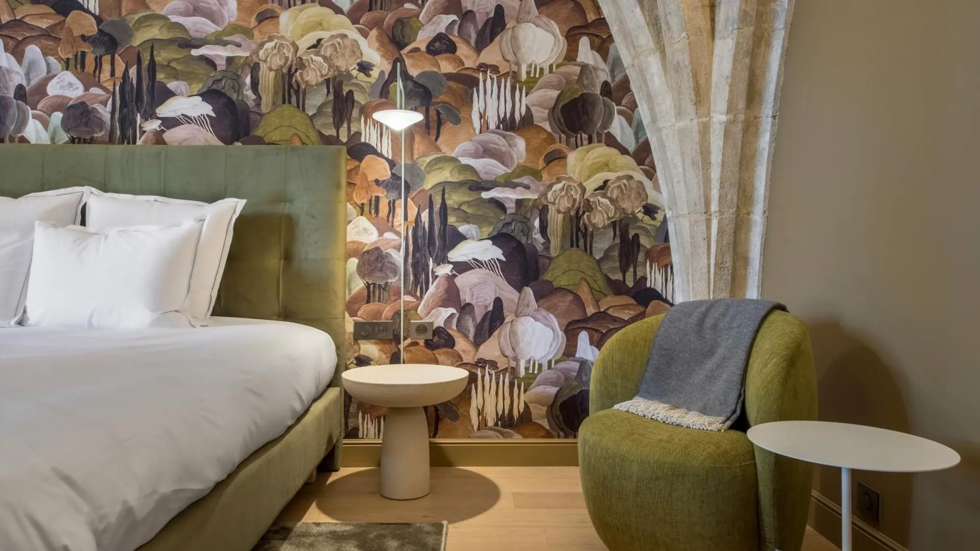 Les Suites De L'Ile Barbe Lyon France