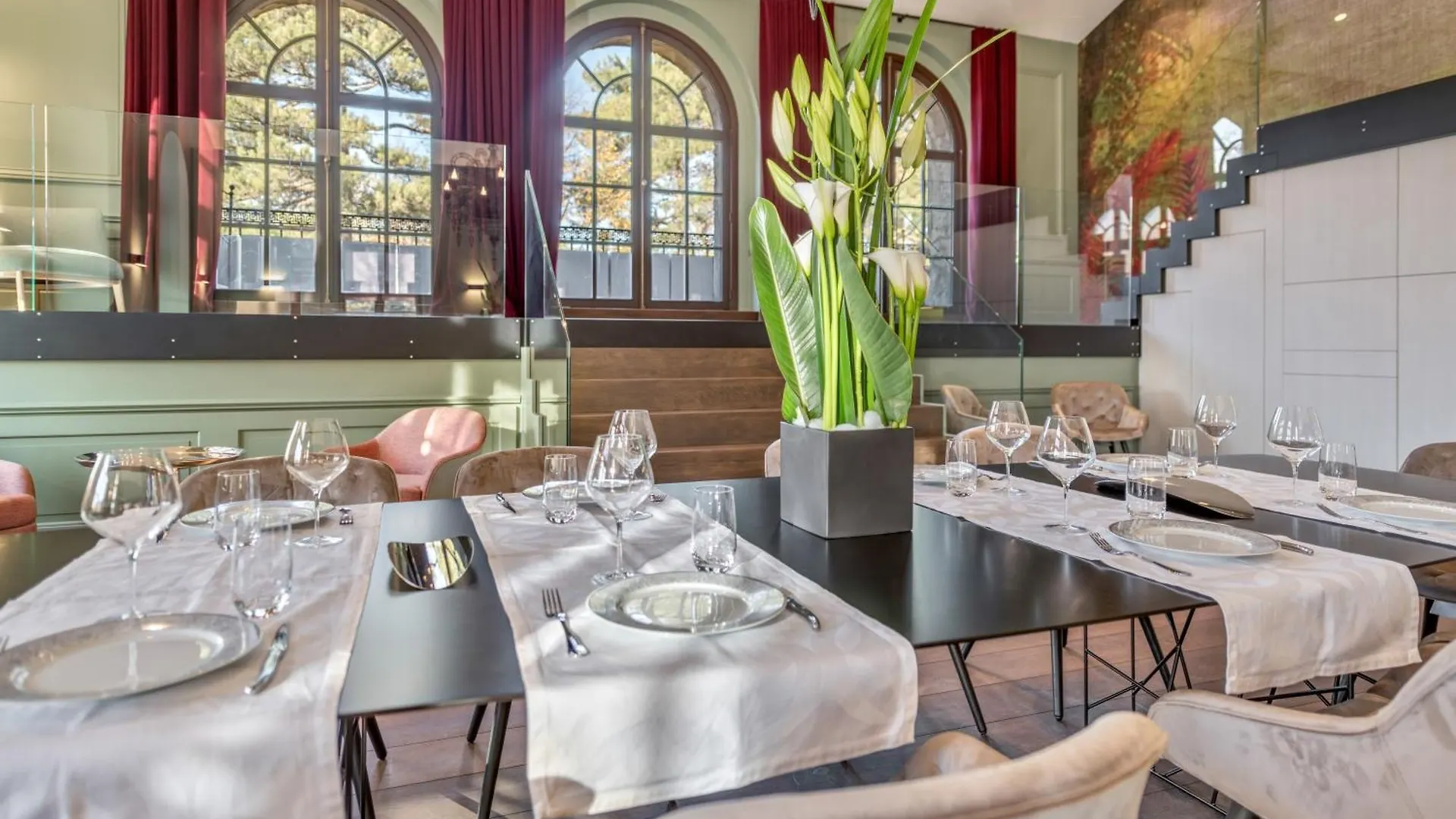 Les Suites De L'Ile Barbe Lyon France